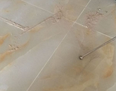 大足瓷砖空鼓维修公司分享粘合剂选择不当在瓷砖铺贴过程中可能导致以下问题