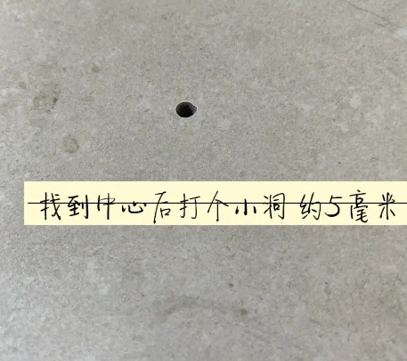大足瓷砖空鼓维修公司专业解答在瓷砖铺贴过程中，如果砂料搅拌不均匀，将会带来以下问题
